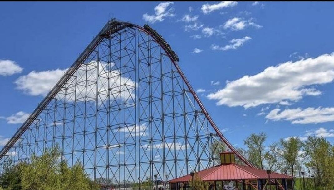 时速120公里云霄飞车“安全带突松脱”　夫妻惊险抓弹飞女童
        
 