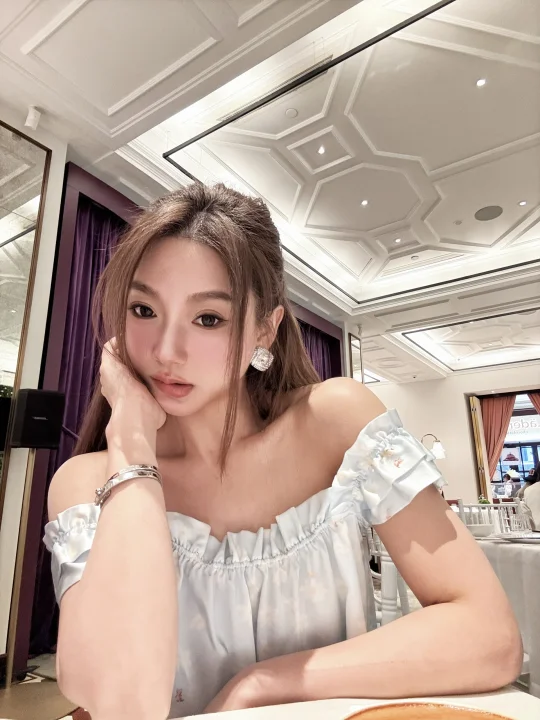 🦋 Heeeeey ！！Princess here 🥰