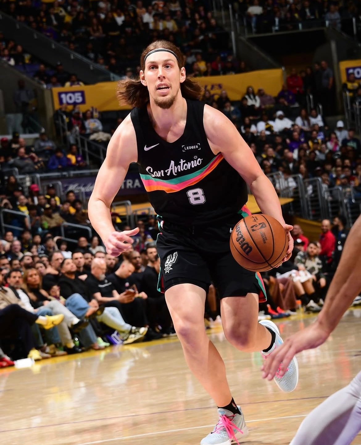 晚安马刺 允许一切发生，像春天允许花开，也允许花落。晚安刺蜜明天见晚安心语 ｜奥