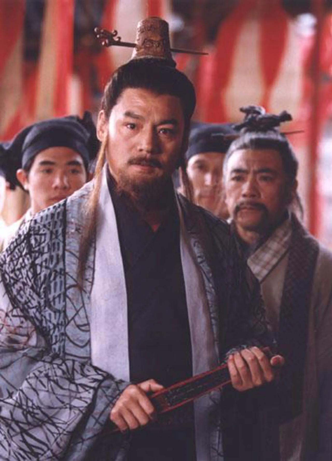 《笑傲江湖》中华山派为何那么弱?最早华山派是五岳剑派最强的门派，但经历了几次重创