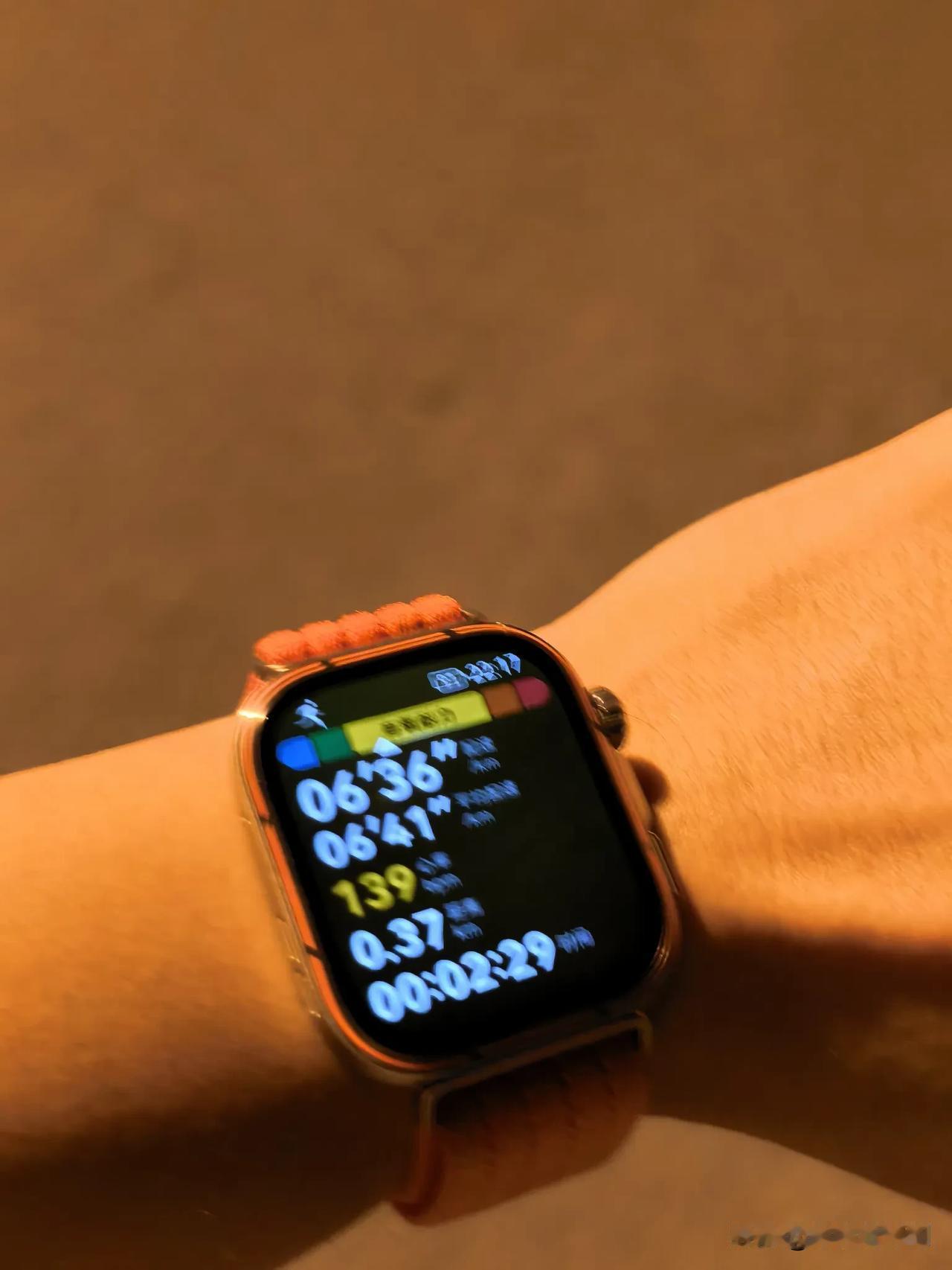 华为FIT 5小方表的运动监测是真的专业啊！
连触地时间、左右平衡和垂直振幅都有