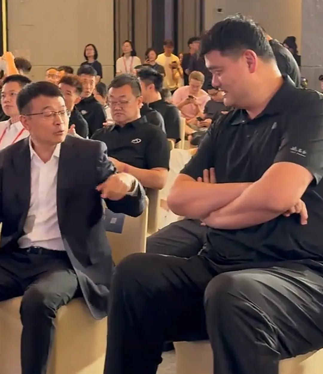 有人说姚明耽误了中国男篮发展，也有人说姚明推行的改革红利正在显现……姚明担任篮协