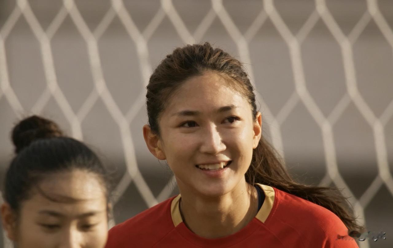 王妍雯帽子戏法！中国女足4:1大胜菲律宾，小组头名晋级！

亚运女足C组收官战火