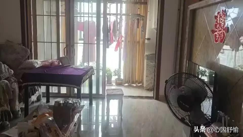 上联：欢欣好运千般顺
下联：喜乐平安万事祥
              (你对下