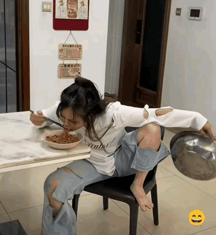 吃饭干仗俩不误[捂脸][捂脸]