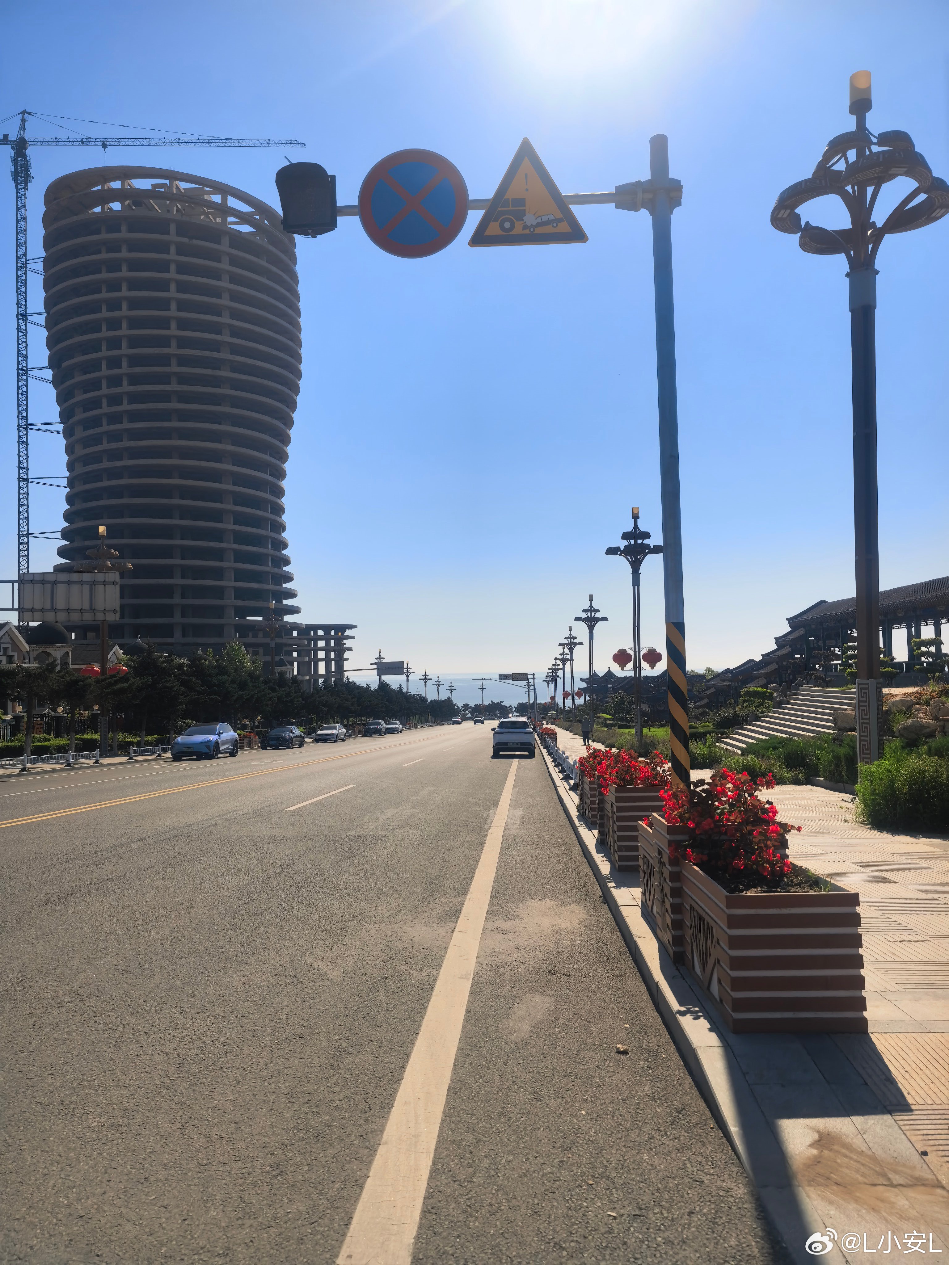 天空，大海，阳光，前路坦荡，大胆往前走 