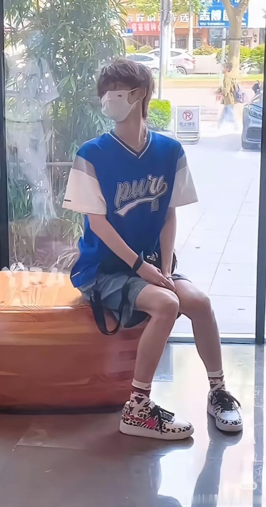 梓渝杂志这放在成都估计[doge][doge]好奇喜欢这种男生的受众群众是怎么样