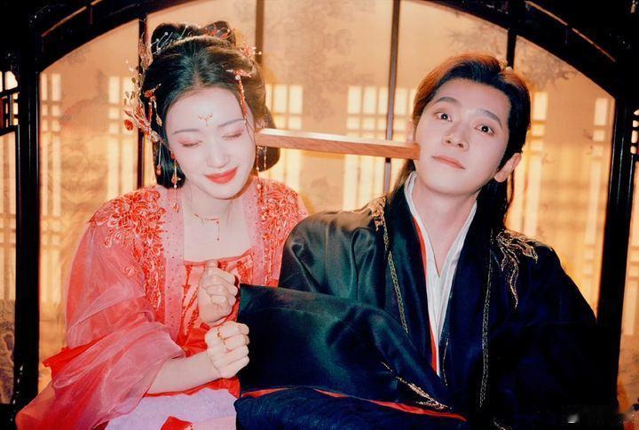 娱乐王楚然丞磊照片大pk王楚然说比丞磊发的快 丞磊和王楚然就这样比上了哈哈哈哈 