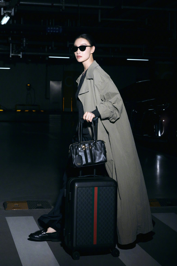 Gucci看秀明星阵容时装周，启程米兰，将亮相Gucci 2027春夏系列发布秀
