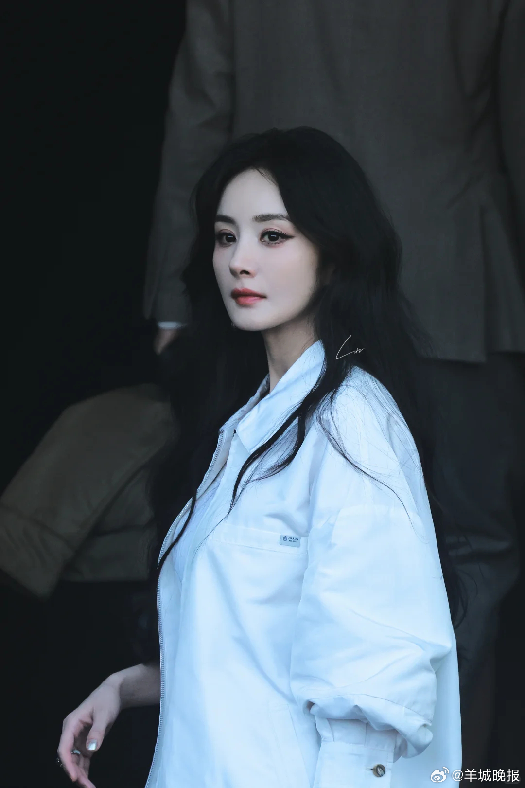 【明星米兰时装周生图，谁的造型惊艳你？】米兰时装周现场，明星颜值与气场双重暴击！