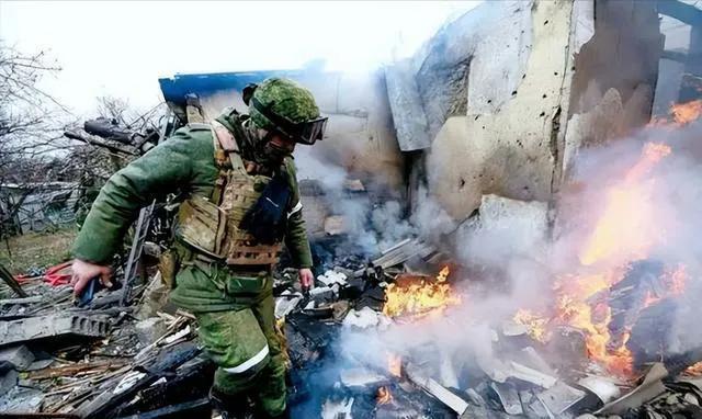 这个世界，最辛苦的是兔子！

这个世界破碎了！当枪声盖过炊烟，当分歧撕裂团圆，这