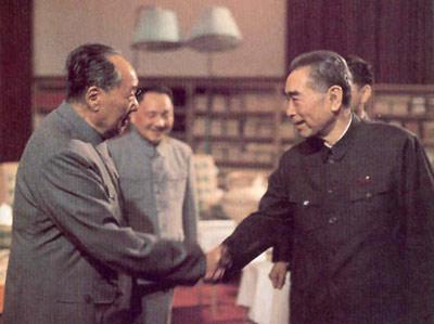 1965年，日本外宾称康生酒量比周恩来大，毛泽东：他们都不及我们的总理
提起周总