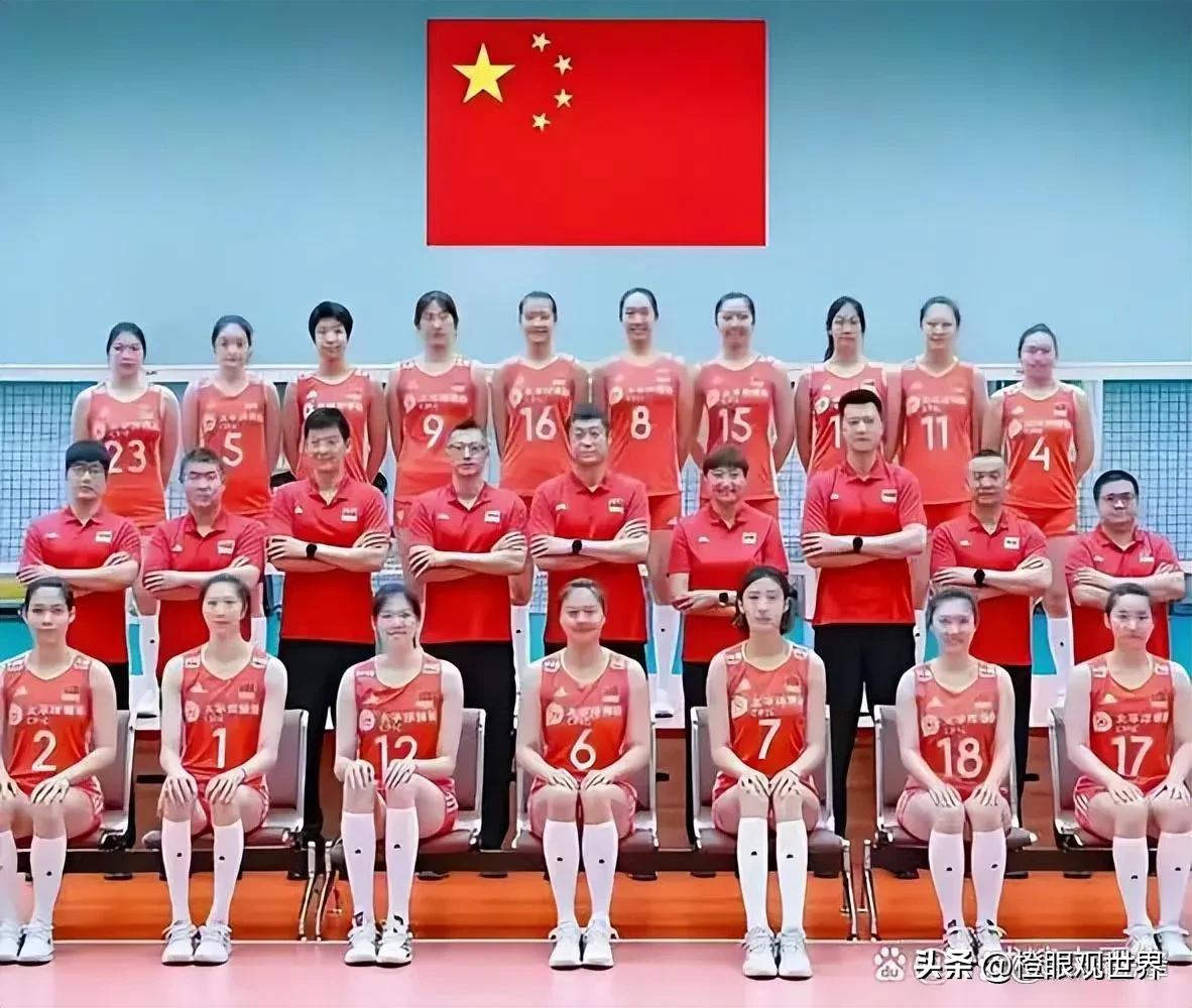 中国香港女排赛场拒唱国歌、惨败后热捧日本比爱心？这一幕令全网炸锅！

8月23日