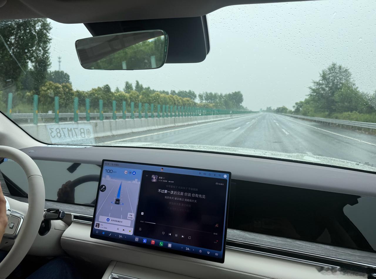 是不是全国都下雨，不单广州深圳，我在西安往武汉方向开了400公里，路上一直都是大