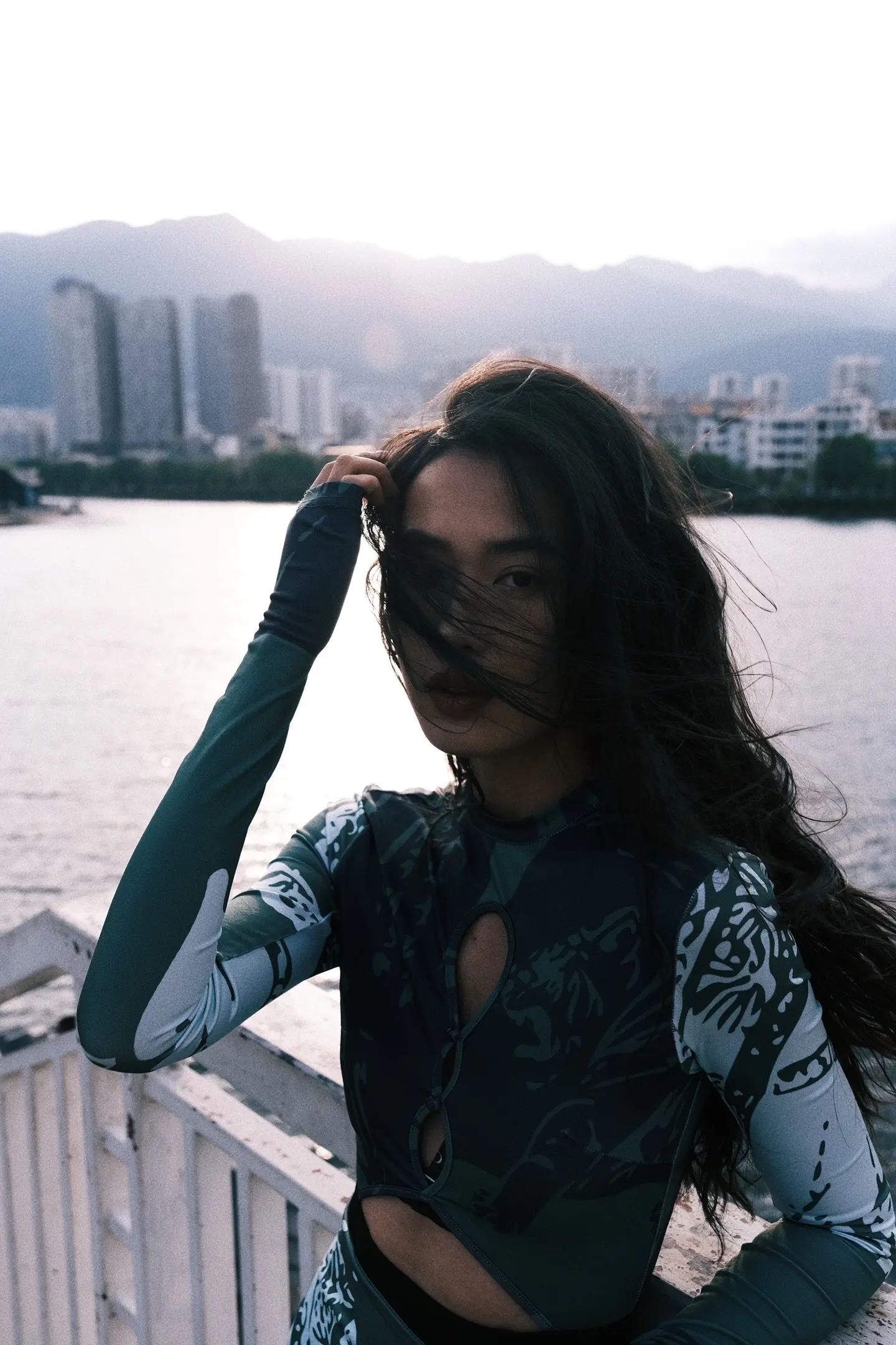 去有大风的地方。