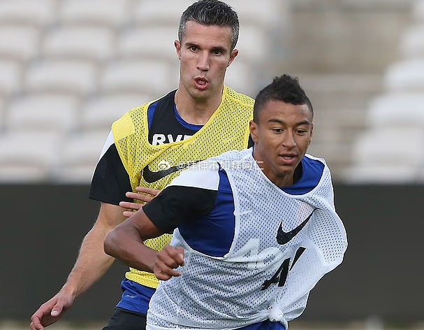 据《每日邮报》消息，在去年12月林加德离开首尔FC、成为自由球员后，费耶诺德是众