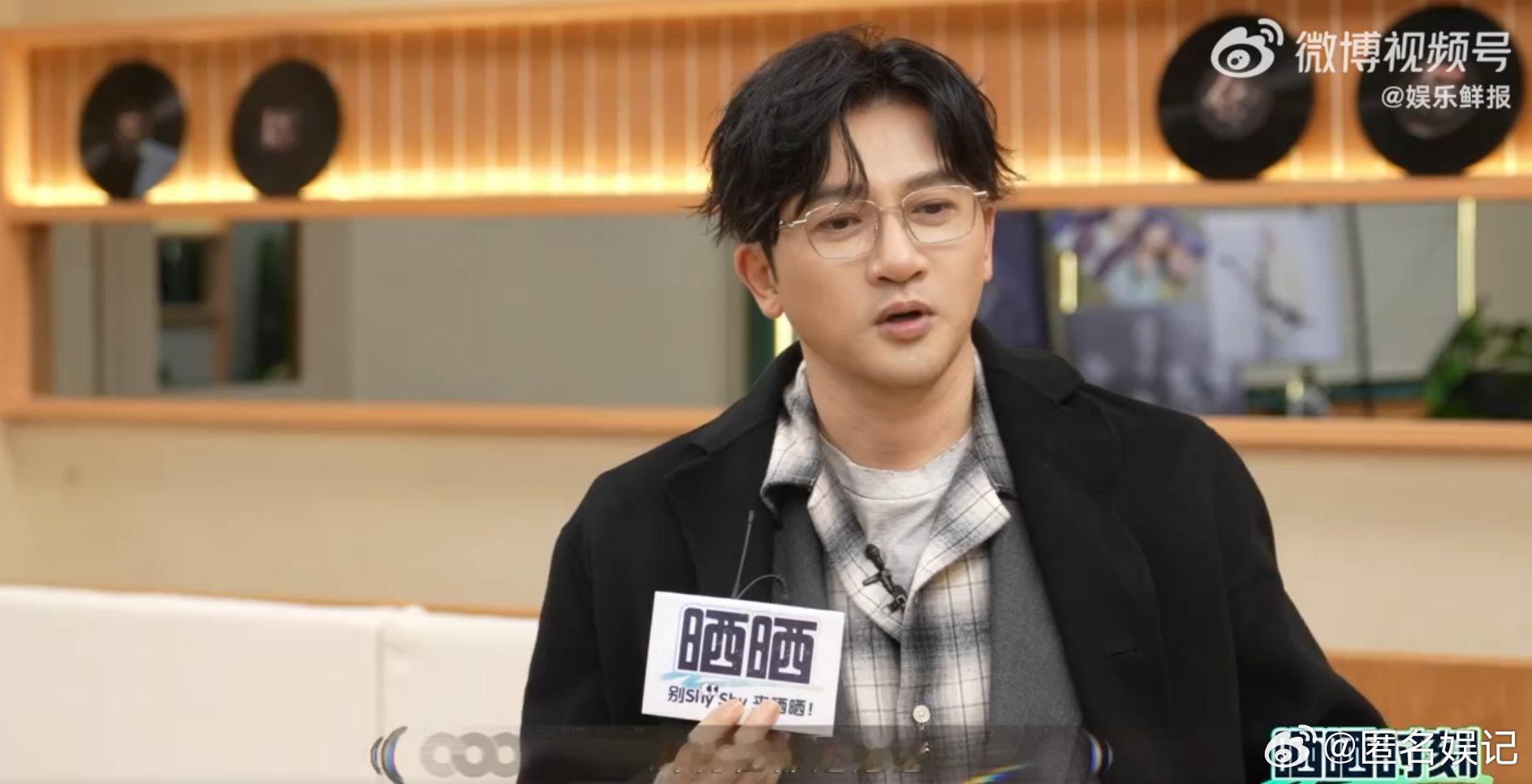 苏有朋坚持每天在微博超话签到有朋哥的超话签到太有温度了！每天的坚持，是和粉丝的小