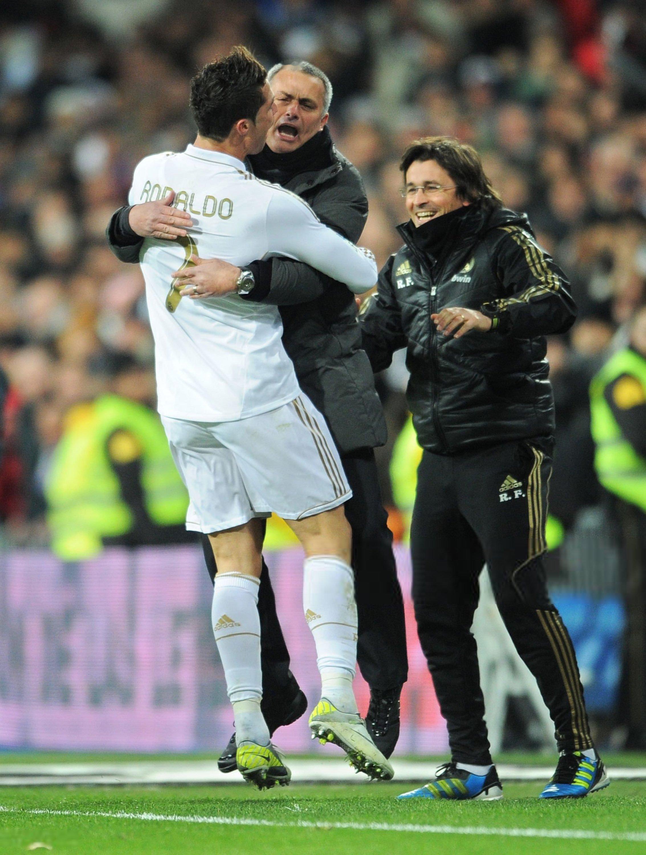 C罗和c罗一起siu到最后皇马 📷2012.2.12，皇马4-2莱万特，金边罗