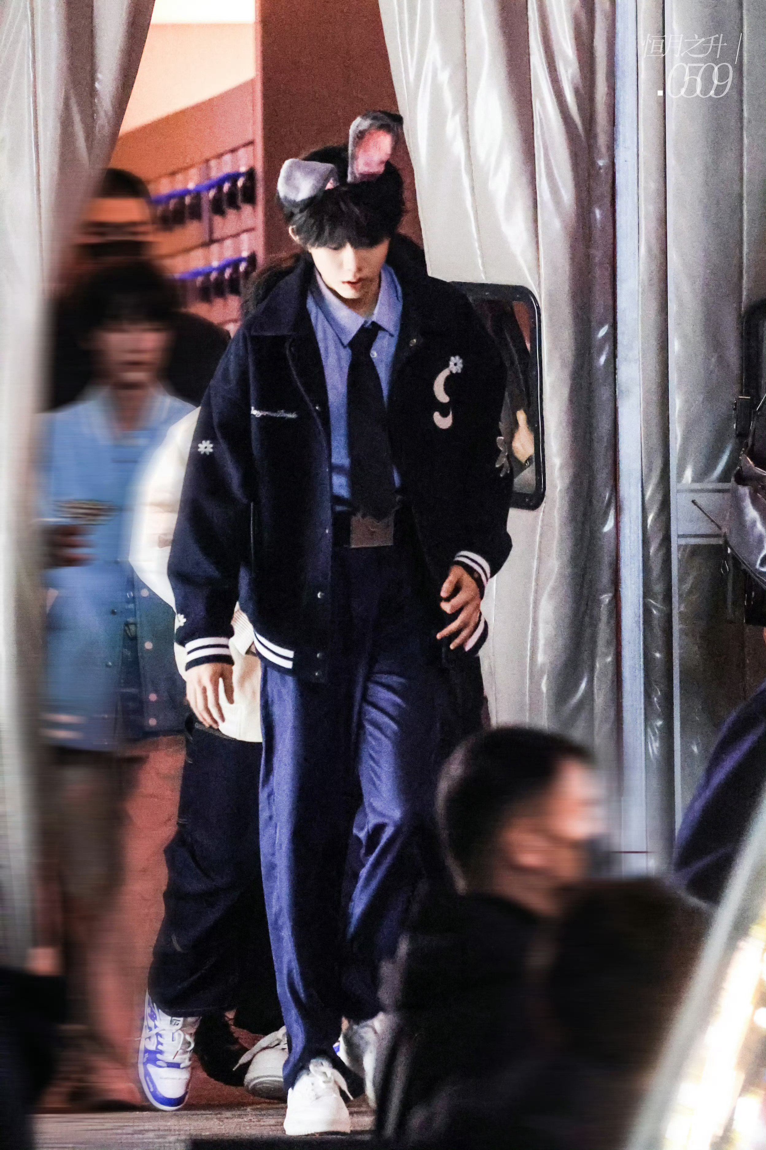 【陈奕恒】陈奕恒宇宙闪烁请注意路透 陈奕恒 兔子警官下班了🐰👮