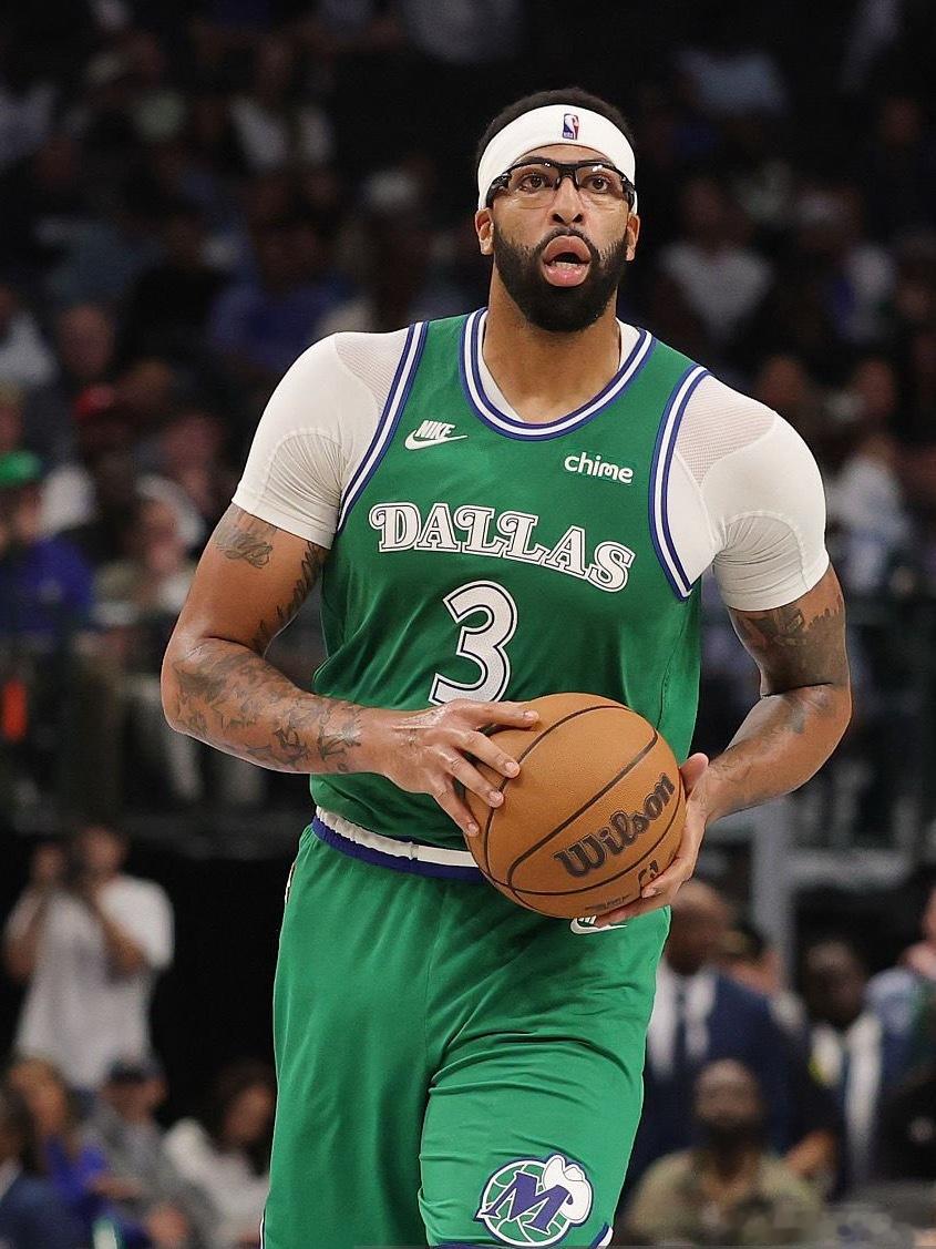 Stein：独行侠管理层接下来将和浓眉的代表团队Klutch 讨论，是否在交易截