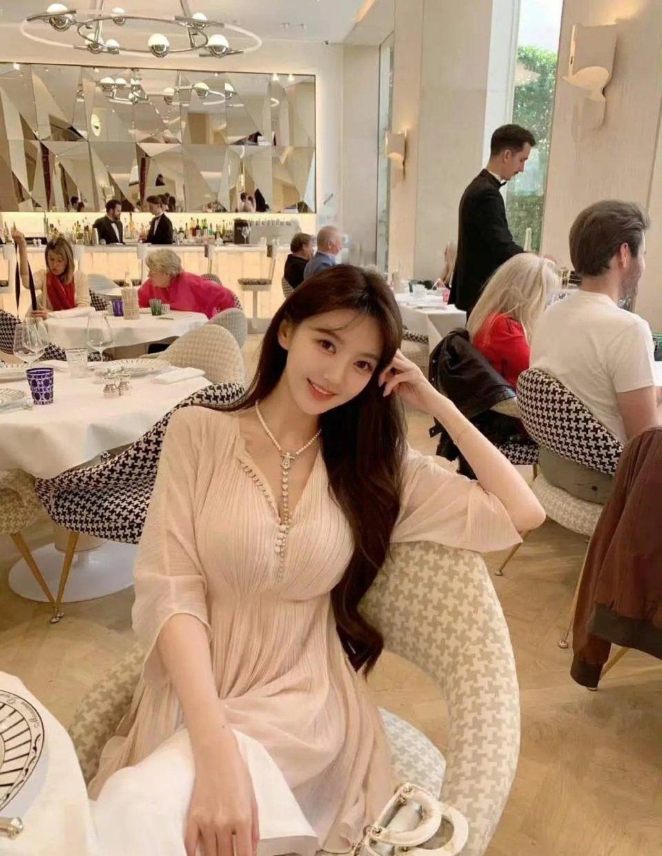 辨识度好低啊，教主喜欢这种啊? ​​​