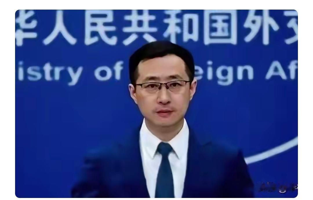 我们把称“日本政府”改称“日本执政当局”性质大变！
        一是我们绝不