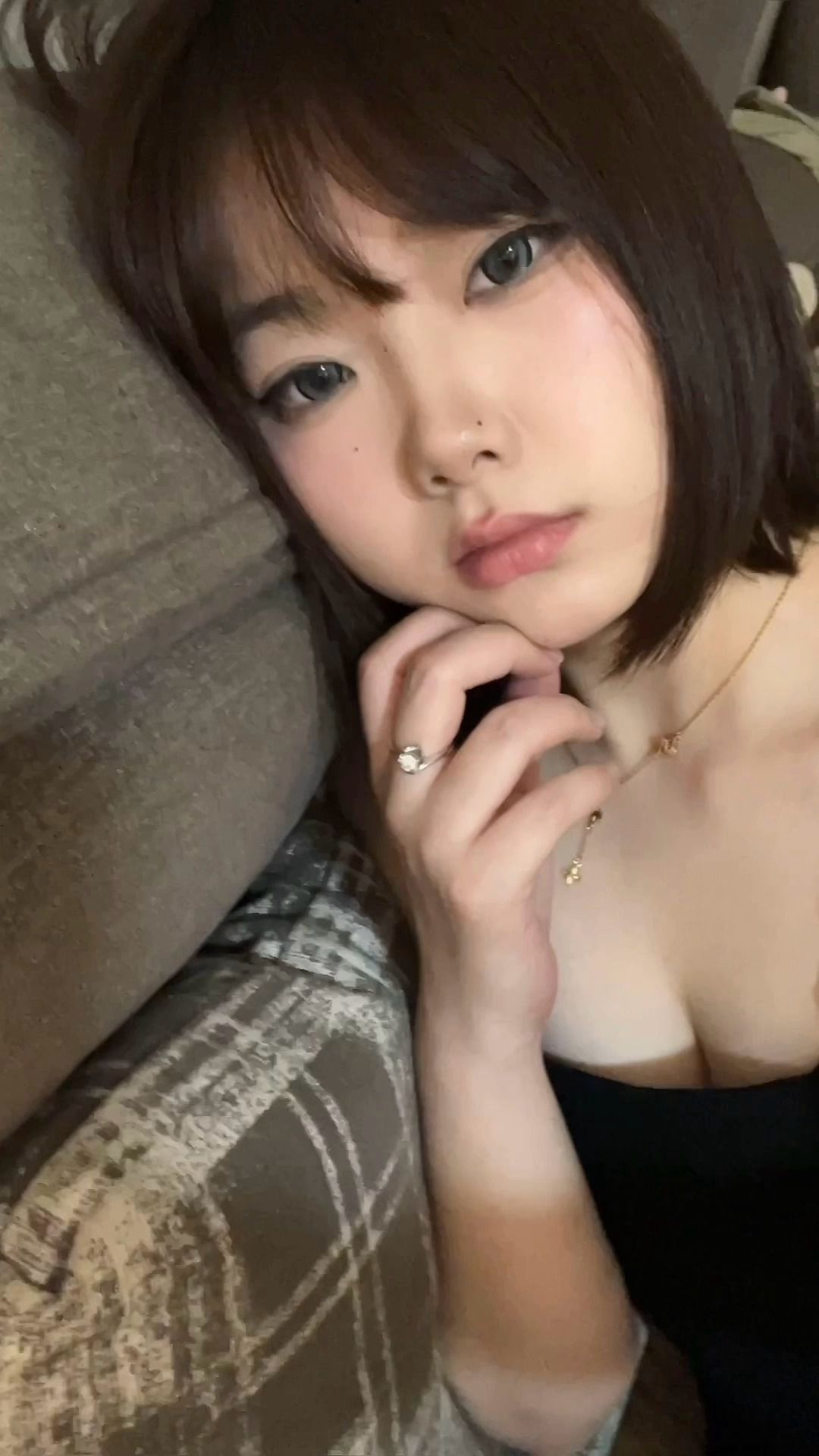 请你赐予自己平静 去接受自己无法改变的 也请赐予自己勇气 改变自己想改变的 ​​