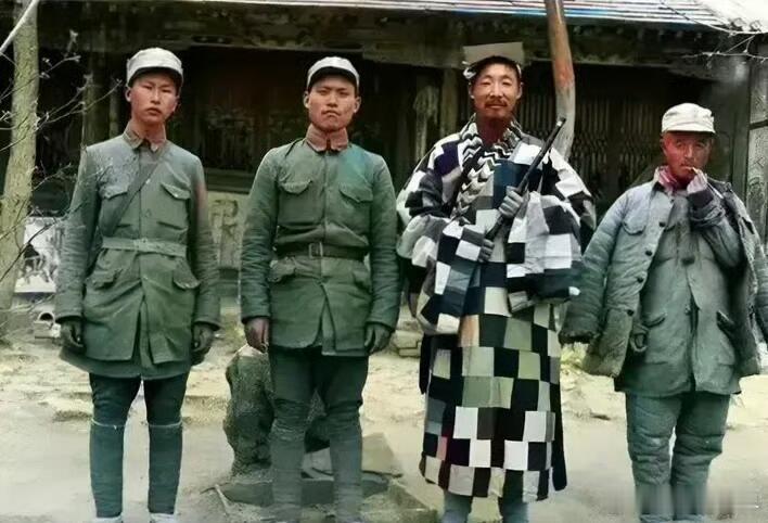 1941年9月，狼牙山五壮士幸存者葛振林与宋学义被树杈撑住，在道士李圆忠的帮助下