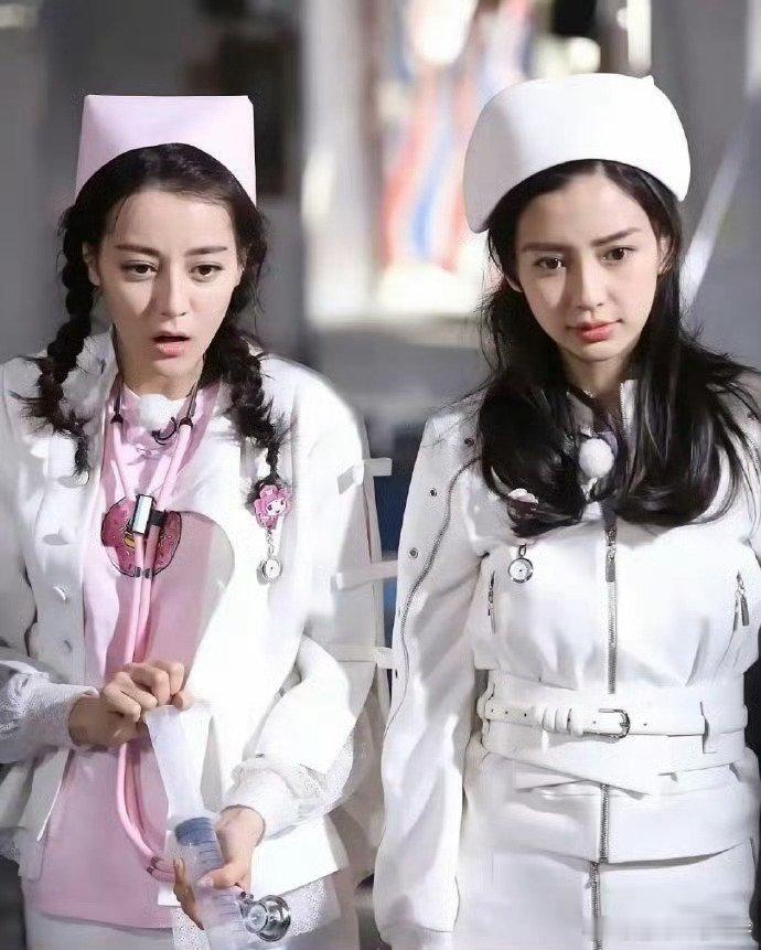 迪丽热巴和baby早期的颜值谁赢了？ 