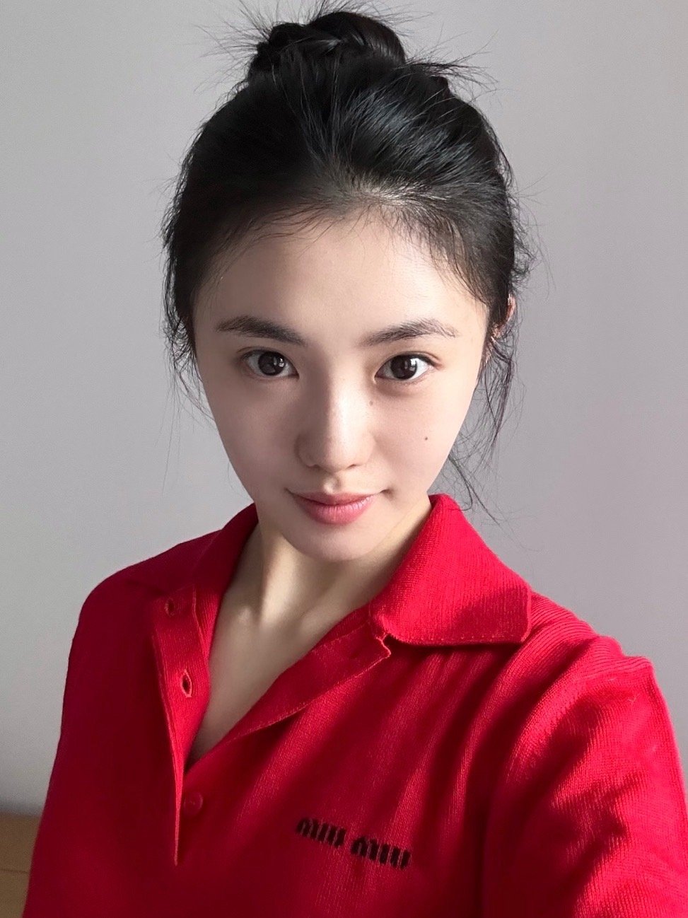 刘浩存从小就长这样该怎么形容这个自然氧气感 好灵好美🥹 