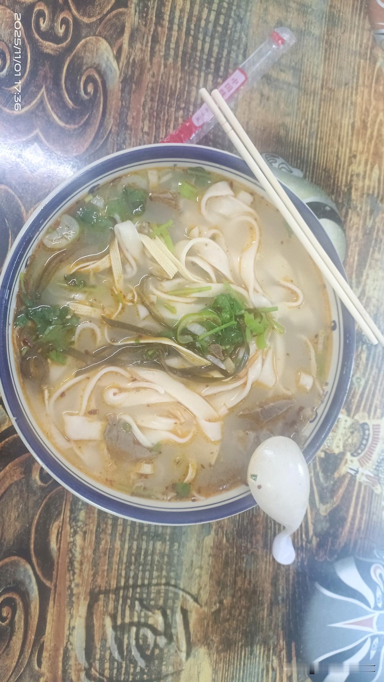 今天又来吃河南烩面，一次偶然的机会在白云区江夏发现了这家面馆，第一次吃过之后感觉