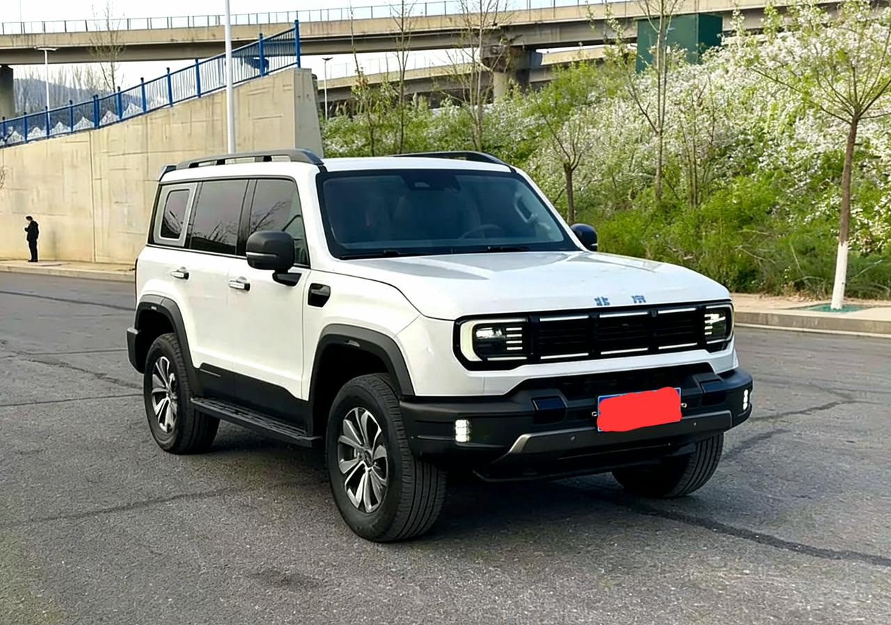 玩越野的第1个要求一定是确保安全。新手断轴，要么是半轴断了，要么是车轴连杆断了！