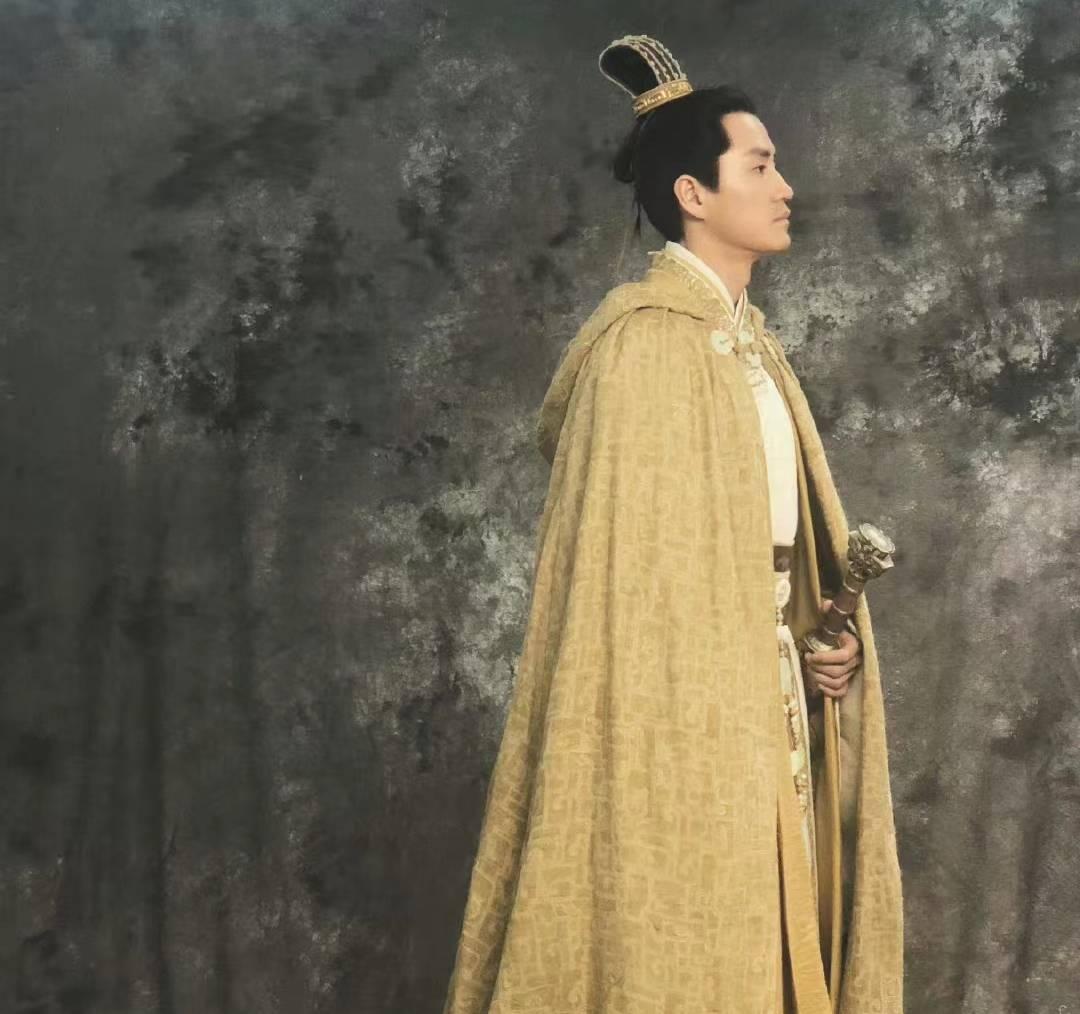 父亲叫姬昌，弟弟叫姬发，伯邑考为何名字特殊？历史上他结局如何？ 
 
“伯邑考”