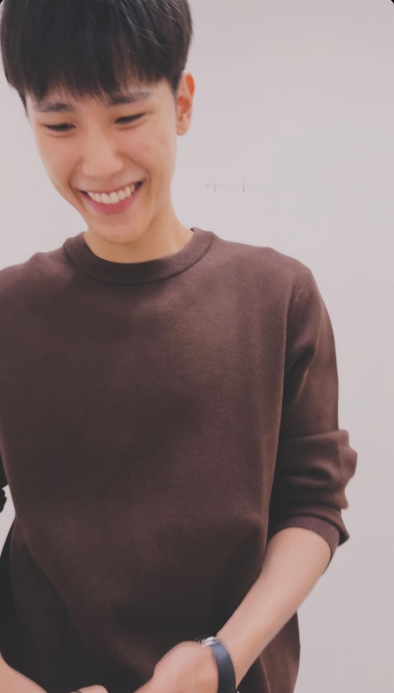 顺毛萌～😋 