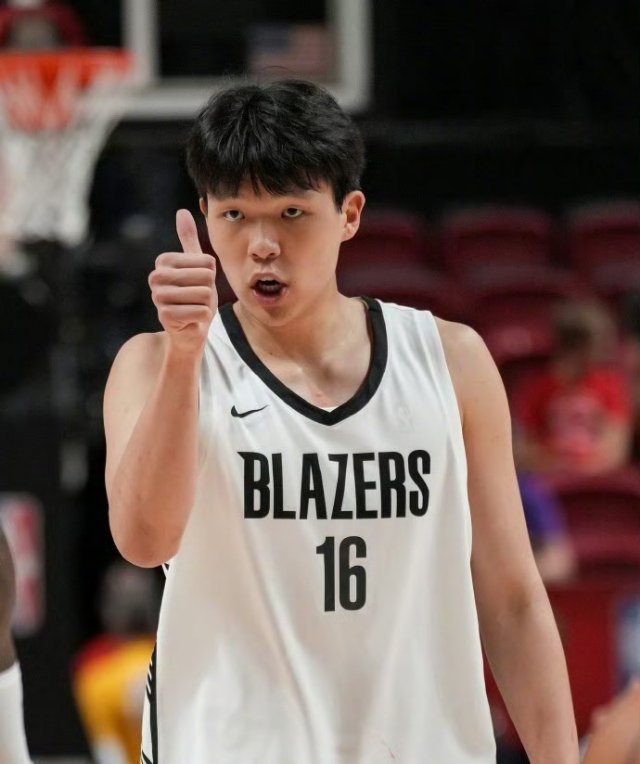 【张子宇杨瀚森都是山东顶级天赋】据央视体育报道，在刚刚结束的NBA火箭vs开拓者