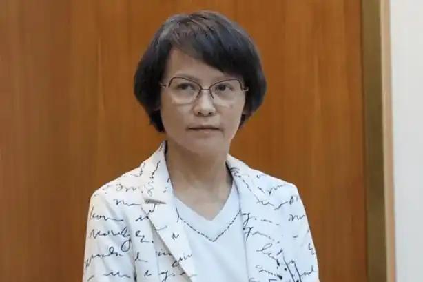台湾一名女老师的一席话，让14亿中国人瞬间破防！她直言，大陆 14 亿百姓为何如