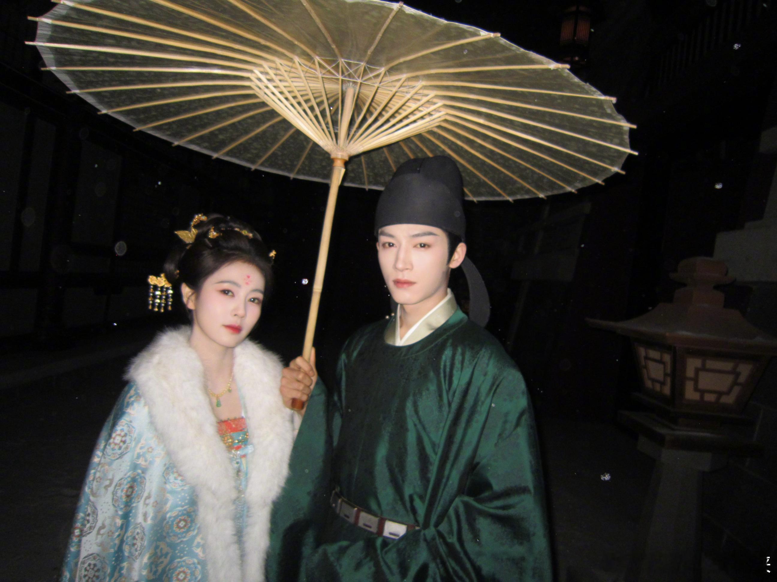 唐宫奇案李佩仪萧怀瑾多年守护 萧怀瑾用十五年诠释守护，这才是最让人安心的感情。 