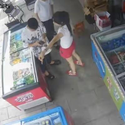 “细思极恐！”湖南沅江，一男子看见有人喝了啤酒开车，心里不踏实，掏出手机报了警。
