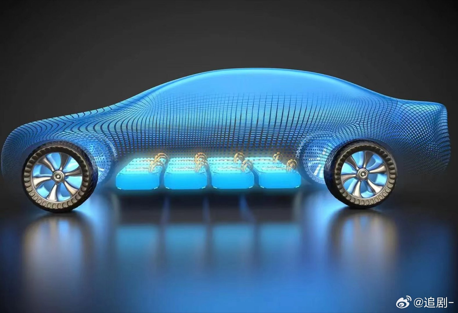 专家谈如何规避新能源车电池隐患  很多人之前都会觉得电车的电池有一定的危险，但是