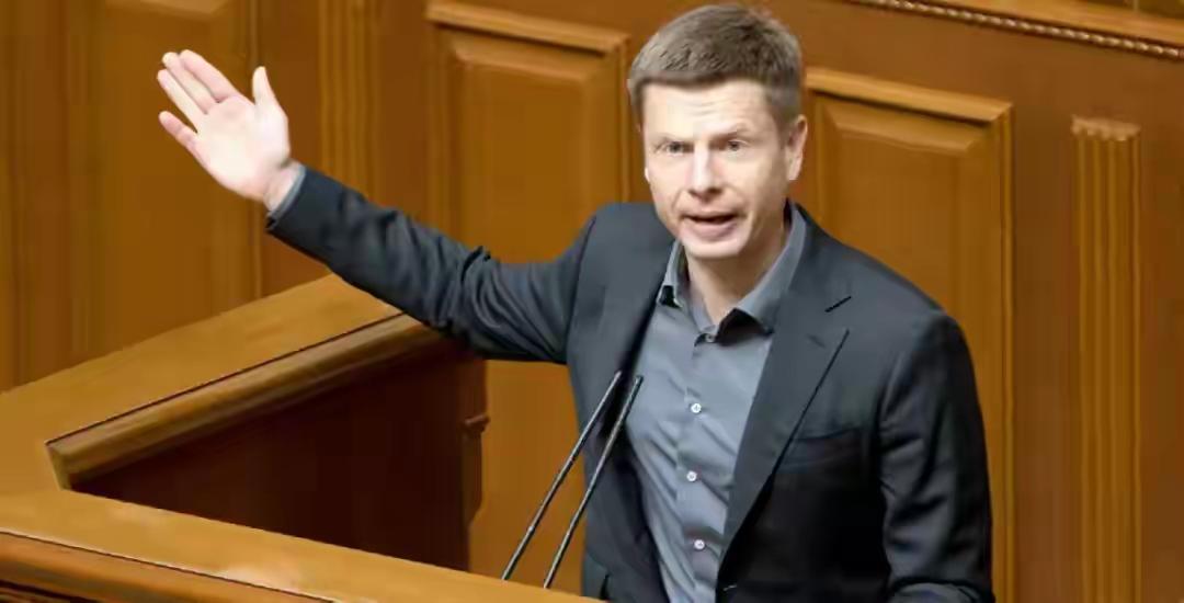 11月20日晚，乌议员贡恰连科曝光特朗普“28点和平计划”。方案涉及领土、军事、