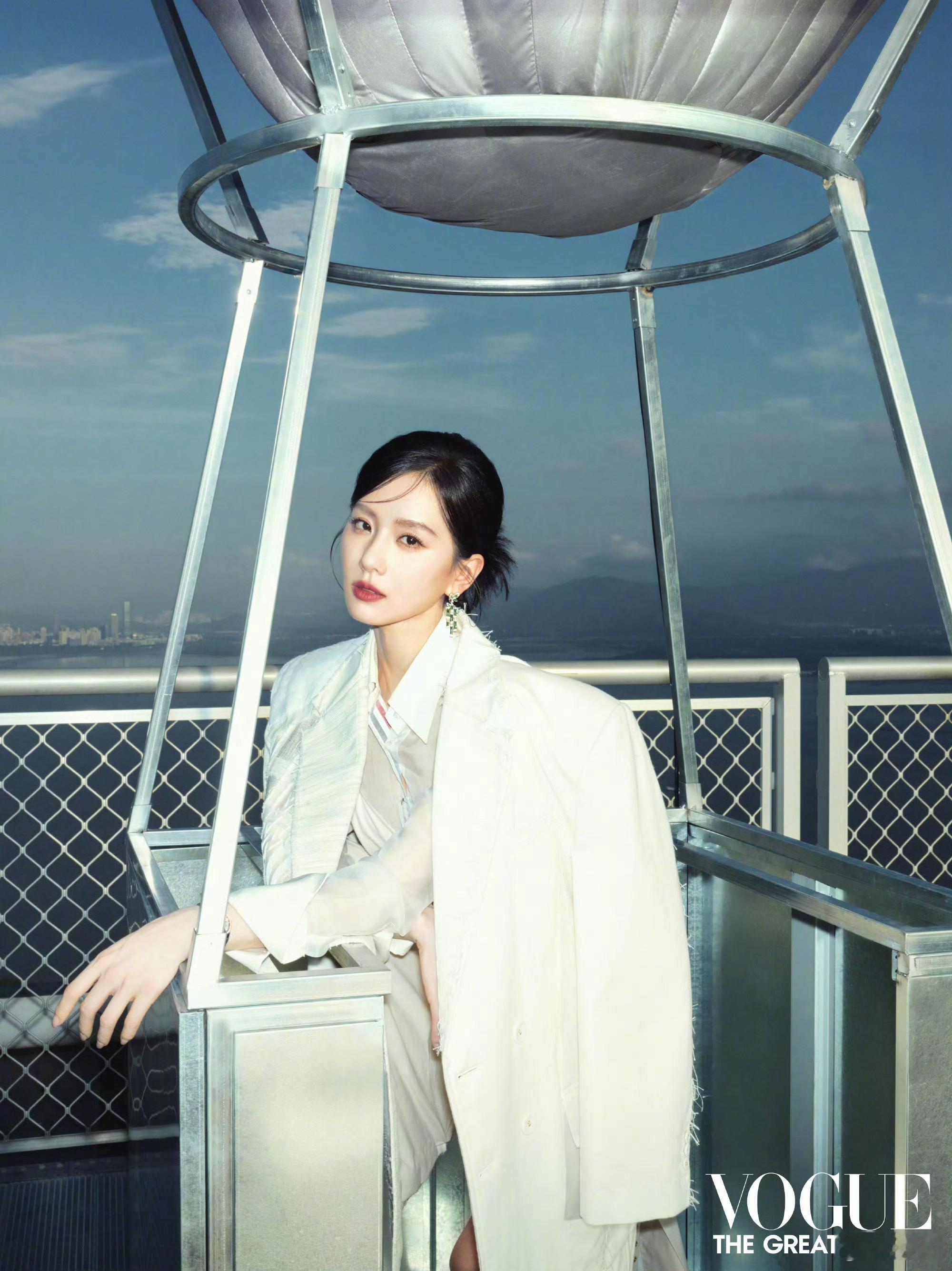 #vogue群星天台大片# vogue发布群星天台大片：刘诗诗 刘亦菲 杨幂王鹤