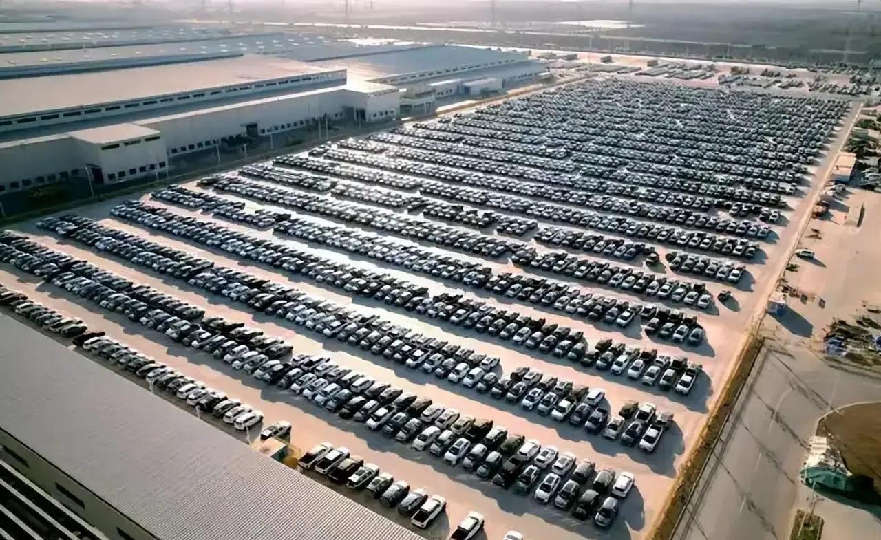 快讯！
墨西哥突然宣布了。

当地时间12月11日，墨西哥在全国范围临时上调14