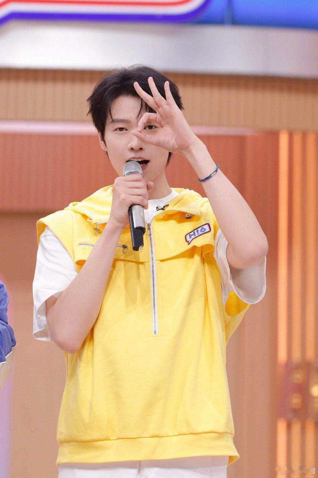 你好星期六全员小品人  本周hi6全员喜剧魂爆发！粤语猜词秒变大型“翻车”现场？