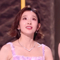 唐艺昕快唱断气了这个唐艺昕为了唱高音真的超努力啊啊哈哈哈哈哈！我们🍬招牌八字眉