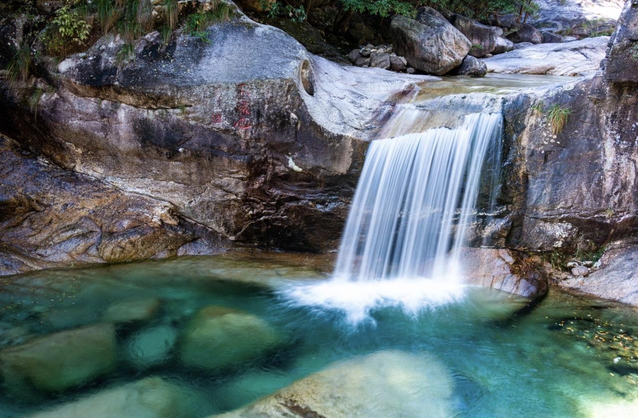 福州盛夏哪里避暑去？毫无疑问就是闽侯雪峰山城，雪峰山城位于闽侯大湖乡高山之中，海