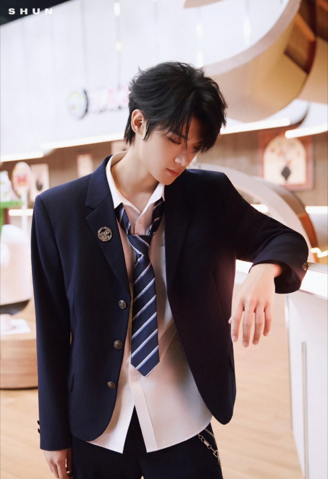 张峻豪这期图片是学弟[憧憬]，弟弟你的歌很好听哦！ ​​​