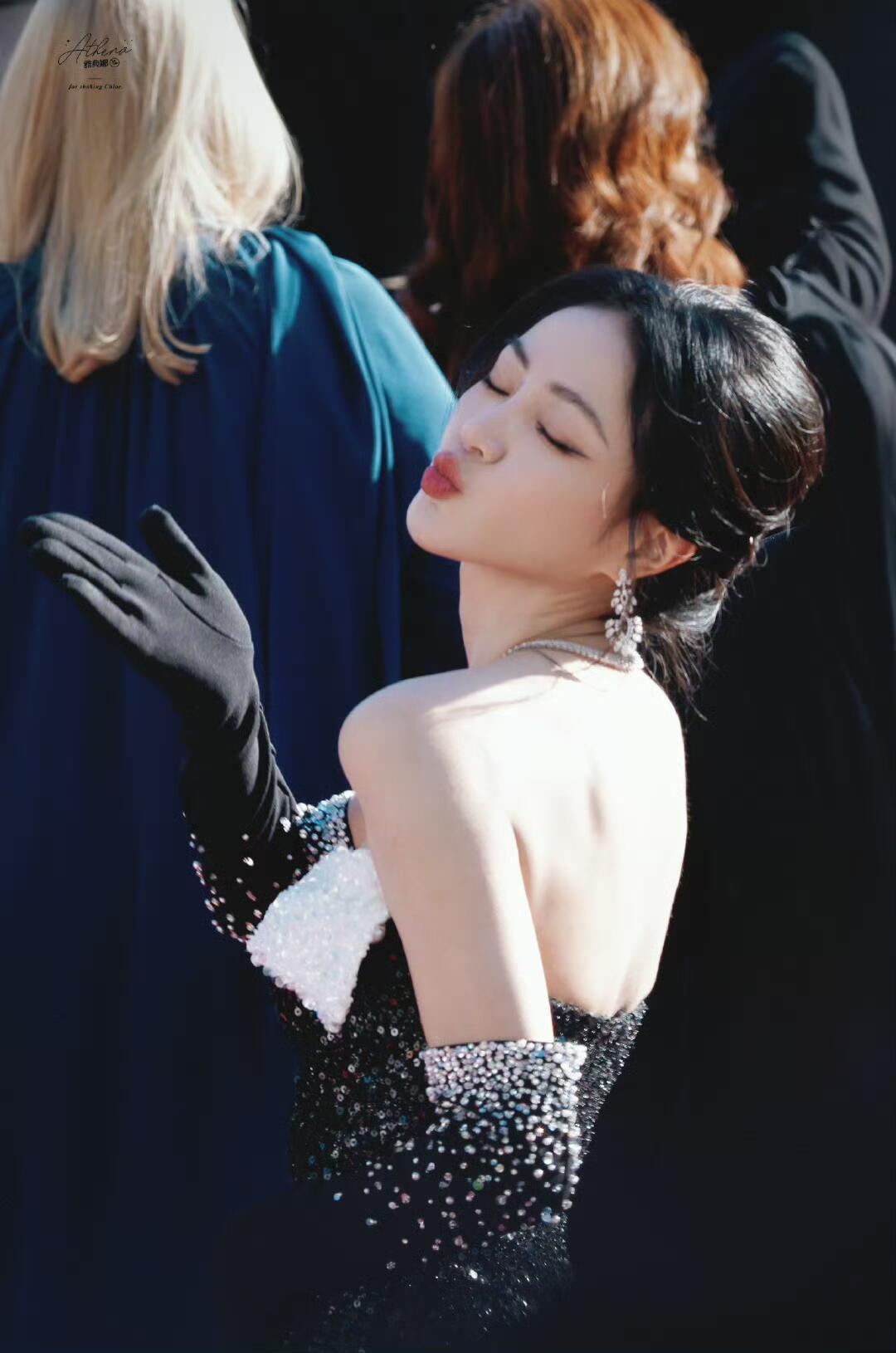 谢可寅自带一张有底气的脸谢可寅眼里都是底气谢可寅的底气从来不是装出来的，是一步一