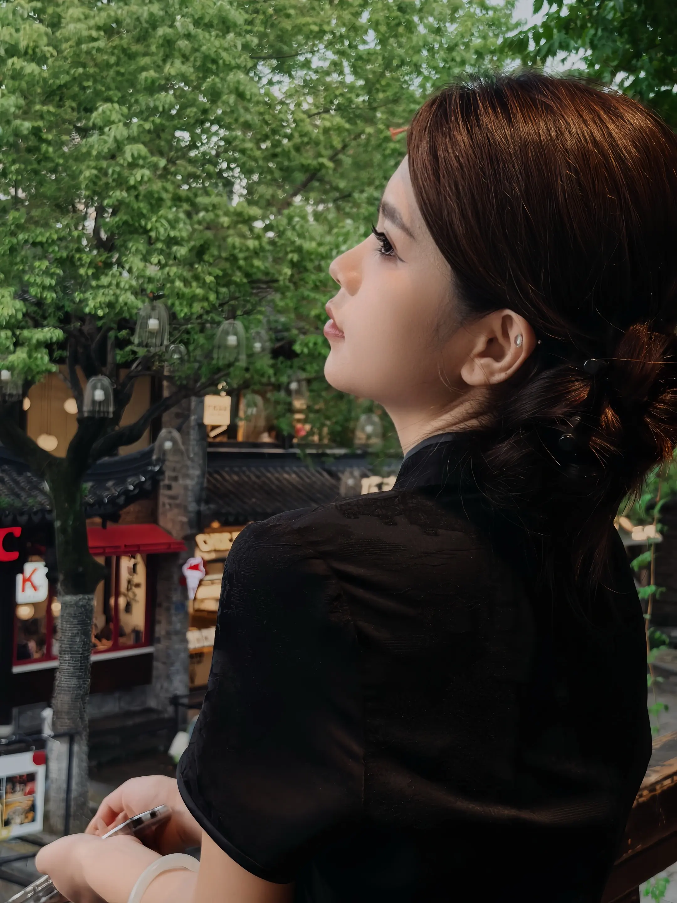 一朝相识百相思。