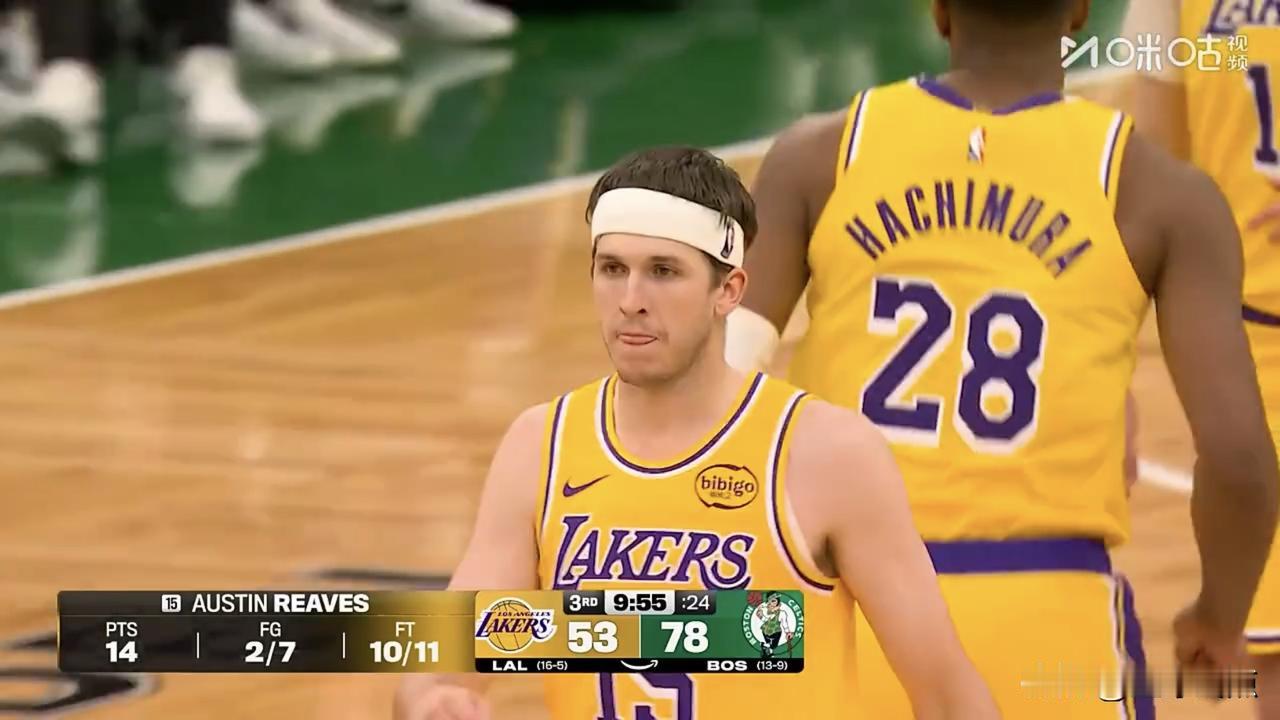 詹姆斯和东契奇同时缺阵，里夫斯单核带队，湖人队客场挑战凯尔特人队，里夫斯+文森特