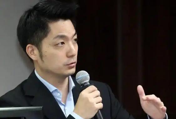 台北市长蒋万安最近撂了句狠话！他表示，如果大陆军机继续在台海绕飞演习，他就要停掉